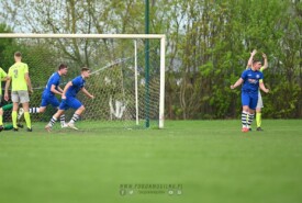07.04.2024 DąbrówkaA-klasa, 16 kolejka Pogoń II Mogilno 3:2 Czarni Wierzchosławice Foto: Grzegorz Gębala