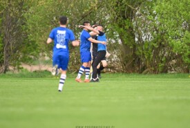 07.04.2024 DąbrówkaA-klasa, 16 kolejka Pogoń II Mogilno 3:2 Czarni Wierzchosławice Foto: Grzegorz Gębala