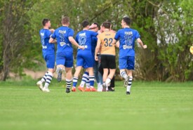 07.04.2024 DąbrówkaA-klasa, 16 kolejka Pogoń II Mogilno 3:2 Czarni Wierzchosławice Foto: Grzegorz Gębala