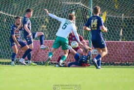 19.10.2024 Mogilno IV liga 2024/2025 13 kolejka Pogoń Mogilno 2:1 Kujawiak KowalFoto: Grzegorz Gębala