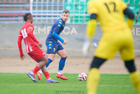 09.11.2024 Bydgoszcz IV liga16 kolejka 2024/2025Polonia Bydgoszcz 1:7 Pogoń MogilnoFoto: Grzegorz Gębala