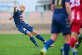 09.11.2024 Bydgoszcz IV liga16 kolejka 2024/2025Polonia Bydgoszcz 1:7 Pogoń MogilnoFoto: Grzegorz Gębala