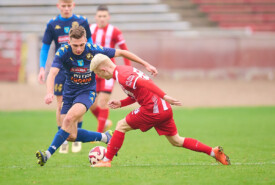 09.11.2024 Bydgoszcz IV liga16 kolejka 2024/2025Polonia Bydgoszcz 1:7 Pogoń MogilnoFoto: Grzegorz Gębala